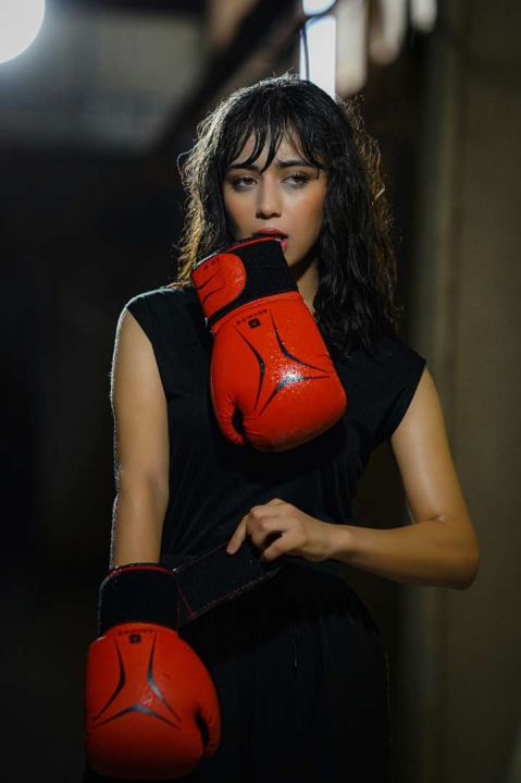 Heavy bag mounted in a gym