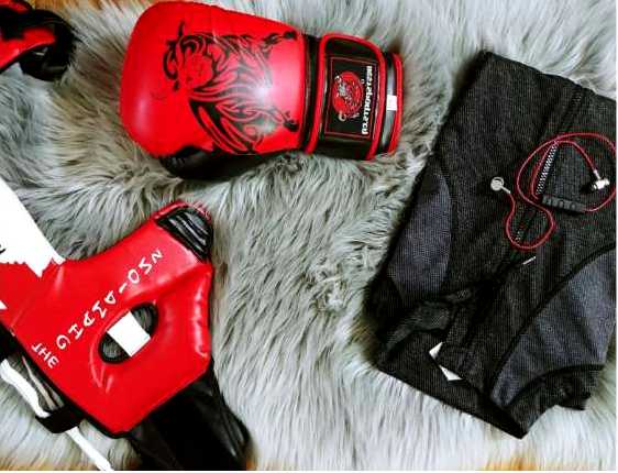 Close-up of heavy bag fittings